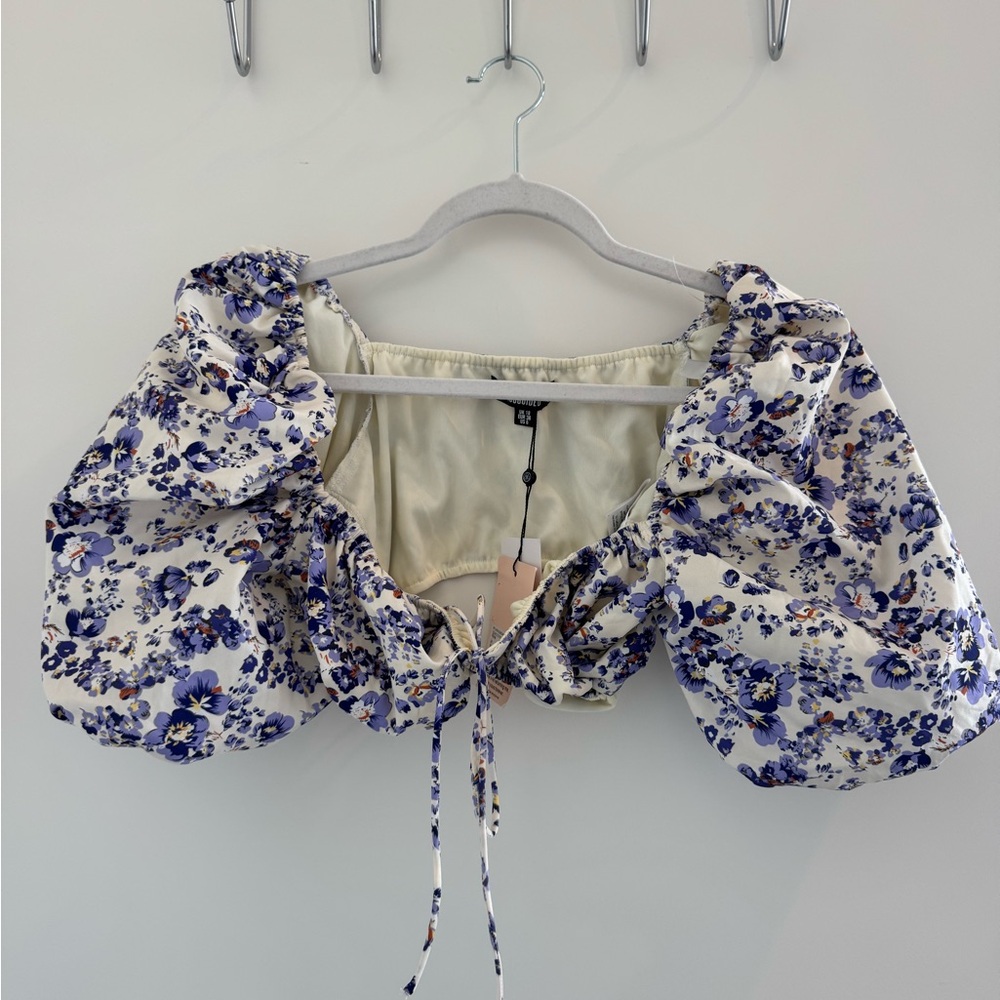 Missguided Floral Puff Sleeve Crop Top